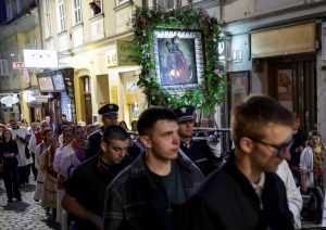 ZAGREB: Proslavljena svetkovina Majke Božje od Kamenitih vrata ZAGREB: Proslavljena svetkovina Majke Božje od Kamenitih vrata