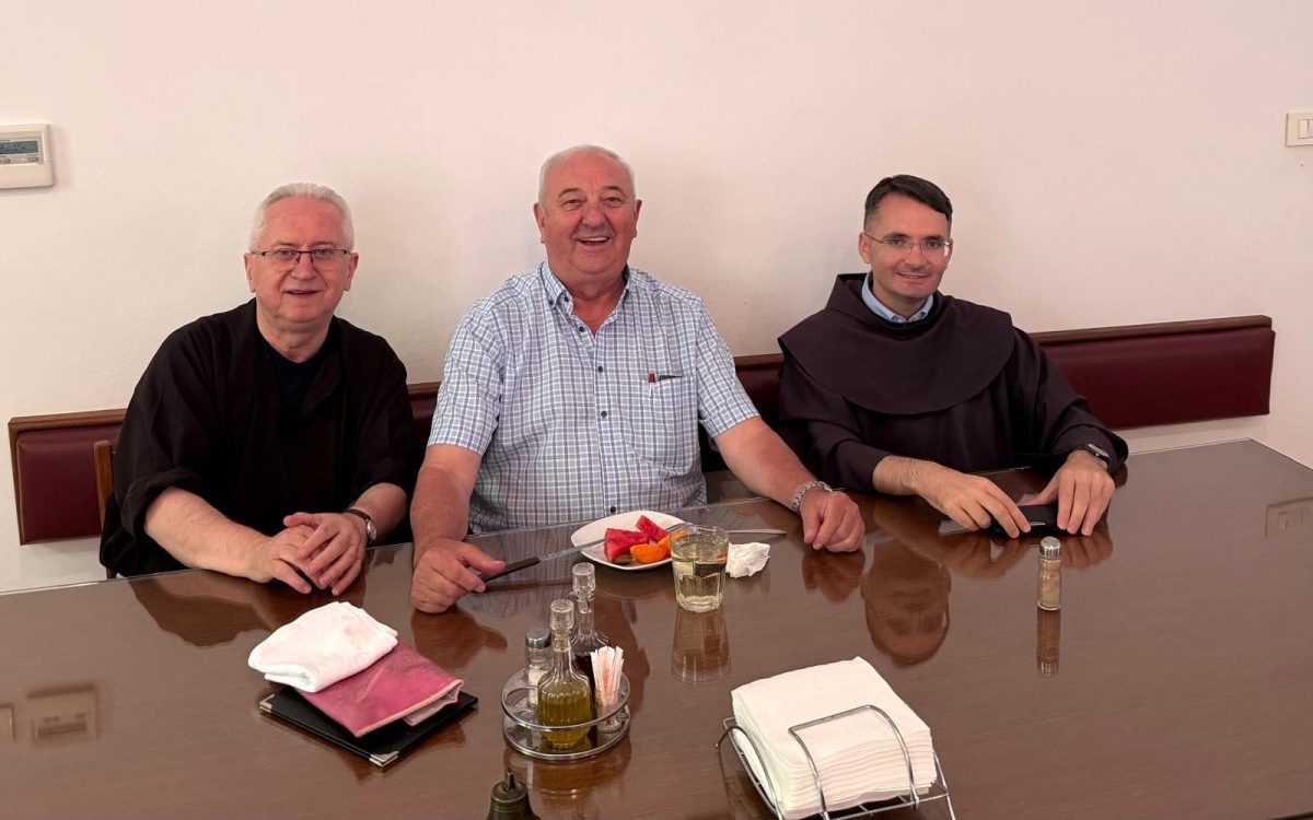 Fra Marinko Vukman, župnik Gospe Sinjske fra Antonio Mravak / Foto: Fenix (SIM)