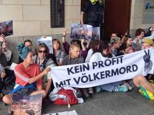 POZNATA AKTIVISTICA: Greta Thunberg privedena u Berlinu Prosvjed u Berlinu