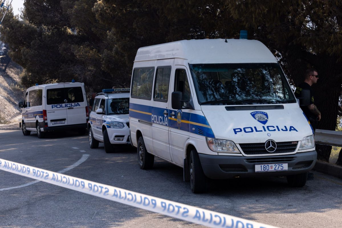 Policija na požarištu kod Omiša / Foto: Hina